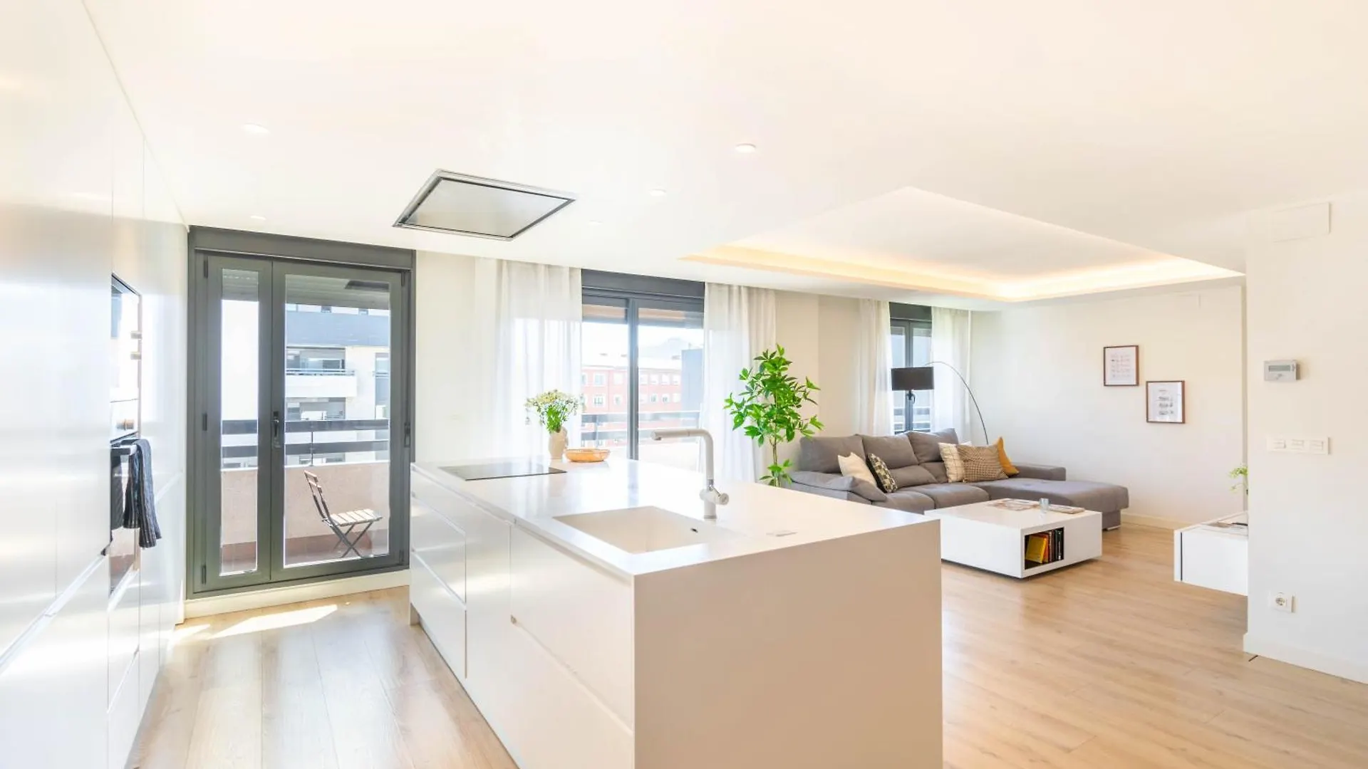 Piso Iturriondo, Espacioso Apartamento A 5 Minutos De Pamplona Huarte 0*,  Spain