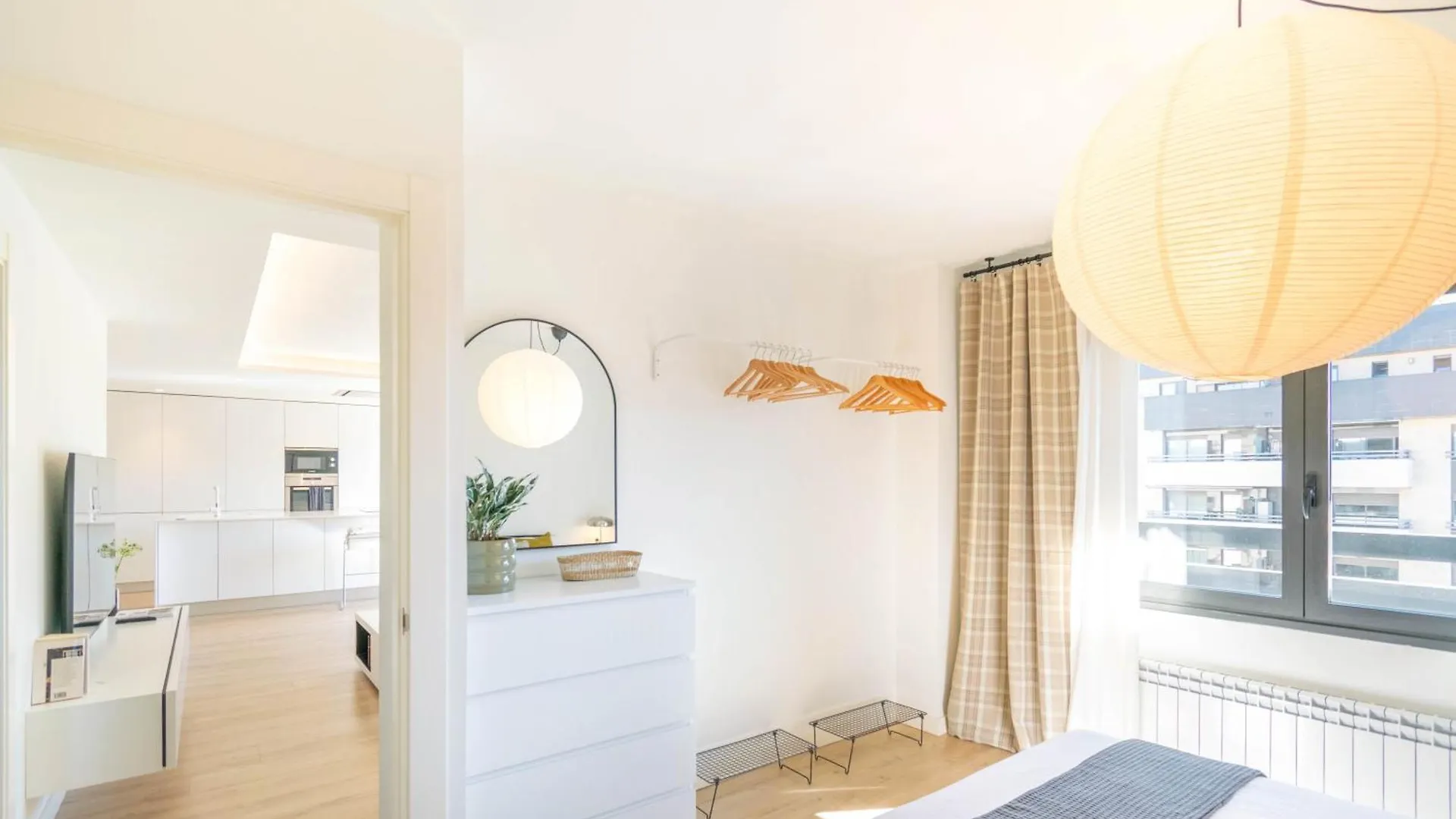 Piso Iturriondo, Espacioso Apartamento A 5 Minutos De Pamplona Huarte