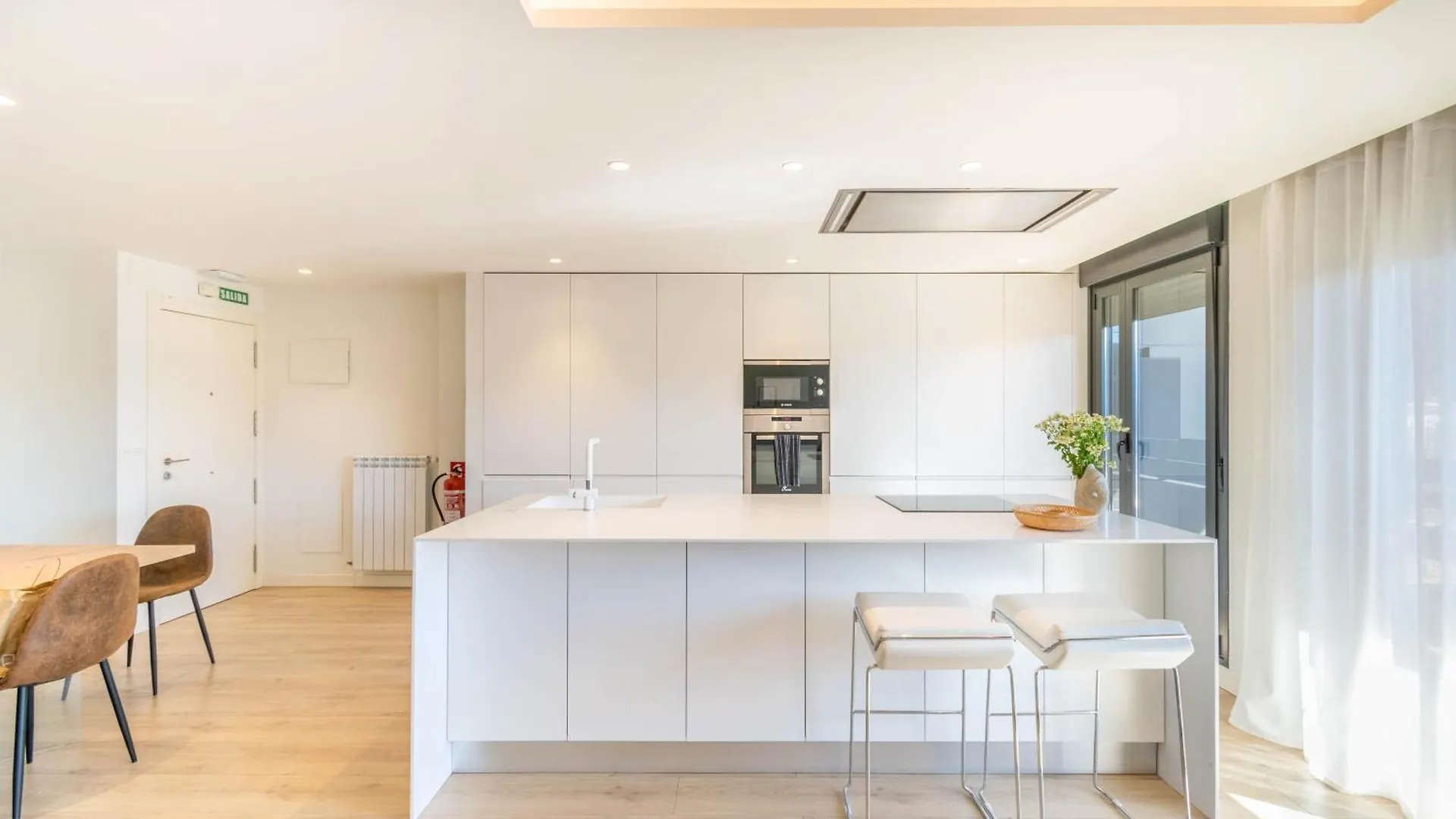 Piso Iturriondo, Espacioso Apartamento A 5 Minutos De Pamplona Huarte Apartment