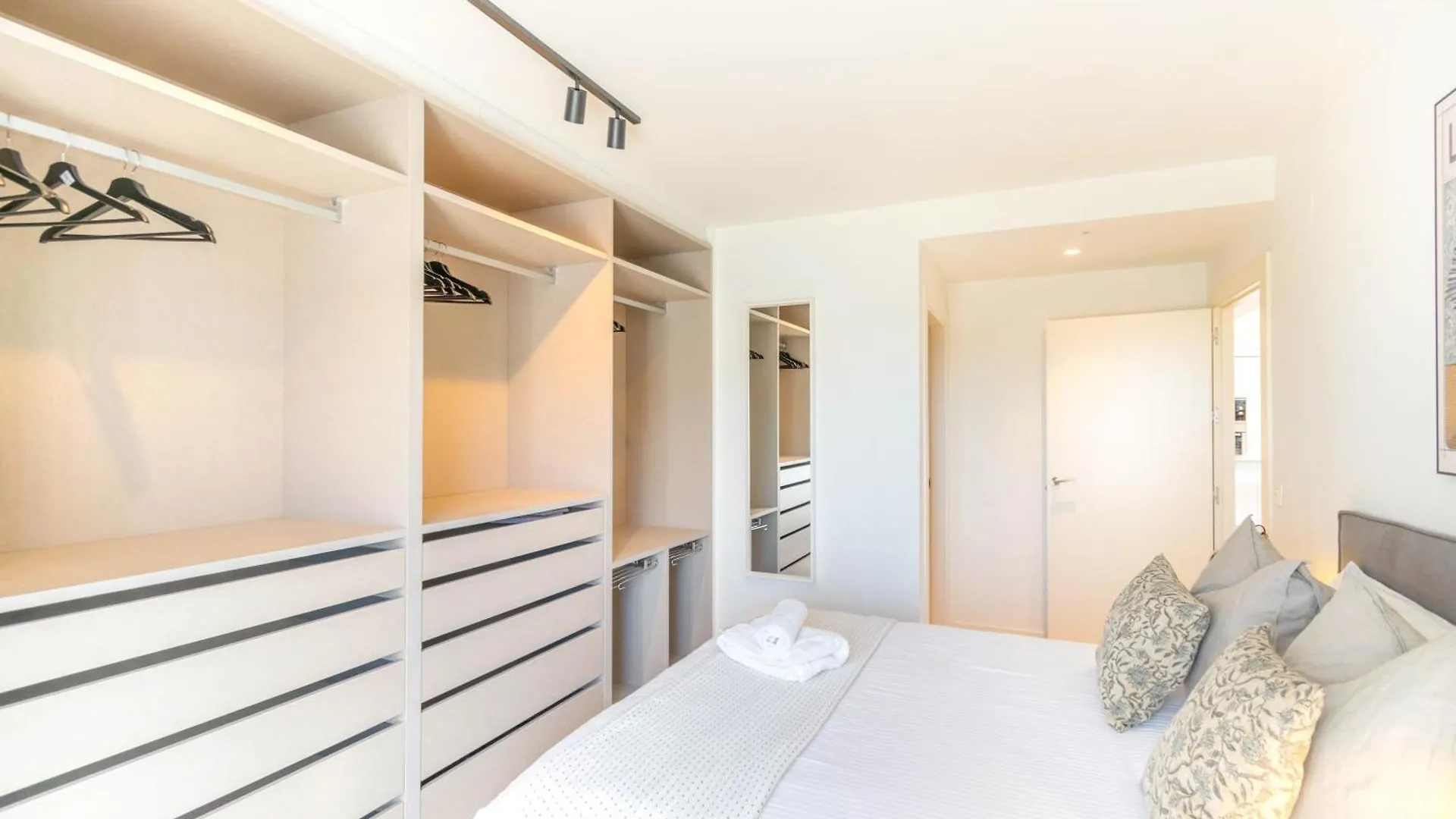 Apartment Piso Iturriondo, Espacioso Apartamento A 5 Minutos De Pamplona Huarte