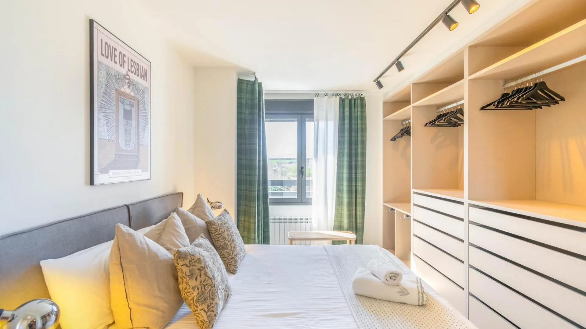 Piso Iturriondo, Espacioso Apartamento A 5 Minutos De Pamplona Huarte