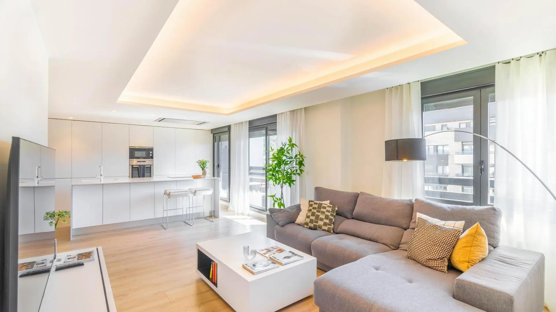 Piso Iturriondo, Espacioso Apartamento A 5 Minutos De Pamplona Huarte 0*,  Spain